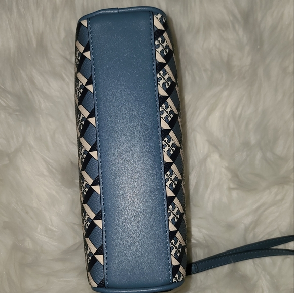 Tory Burch Wristlet - Picture 7 of 16